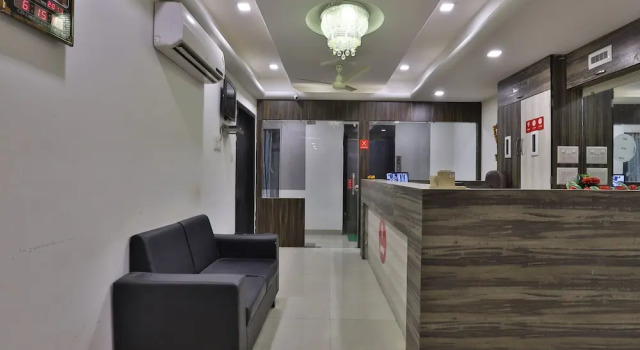 OYO 9591 Hotel Neel Kamal, Rezerwuj Hotel Hotele w Gujarat ze śniadaniem, Śniadanie