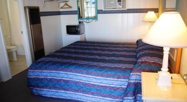 Двухместный номер Classic Redwood Motel