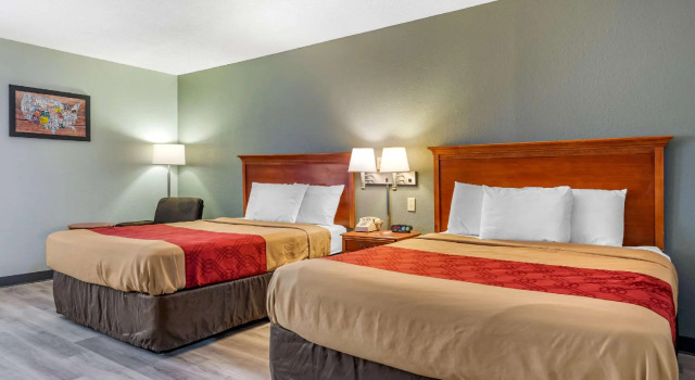 Четырёхместный номер Standard Baymont by Wyndham Lebanon IN