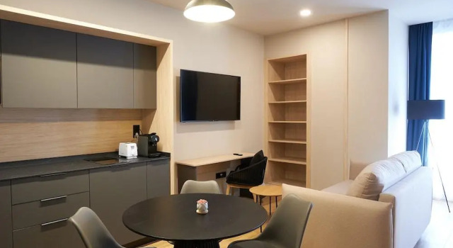 Dorm4You Arena 2, Забронировать Отель Куатре Карререс 