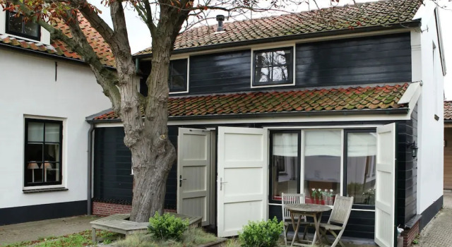Studio Just a Few Hundred Meters From the Sea