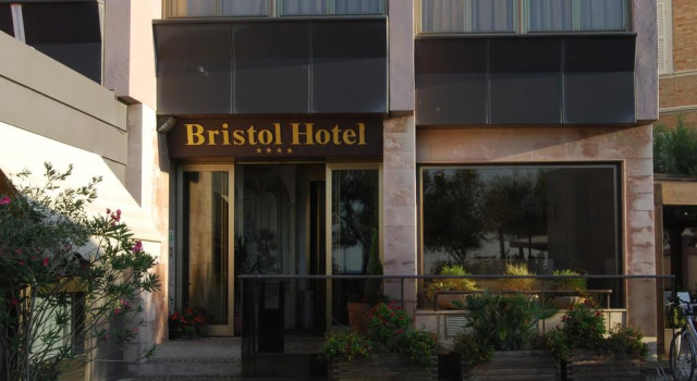 Hotel Bristol