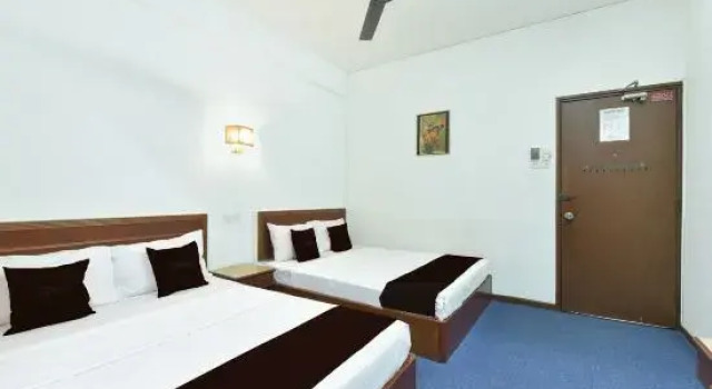 Люкс Hotel O near Monas formerly Cideng Timur Residence