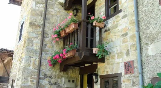 Casa Cecilia, Book Hotel Hotels in Espinaredo with Parking, Parking