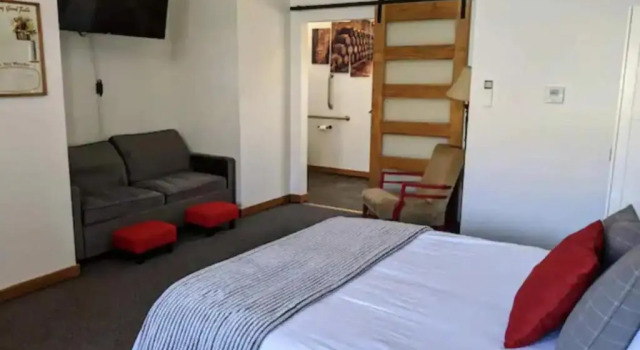 Endion Station Inn  | Hotel Next to Lake Superior