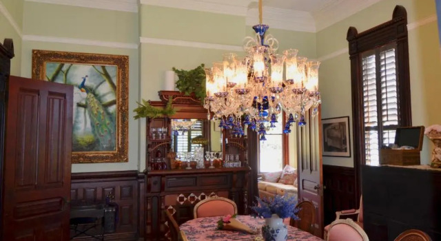 Pinc Lady Mansion, Rezerwuj Hotel Eureka 