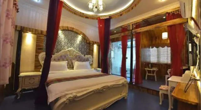Jiuqi Inn Wuzhen Branch 1, Забронировать Отель Отели в центре Учжэнь, в центре
