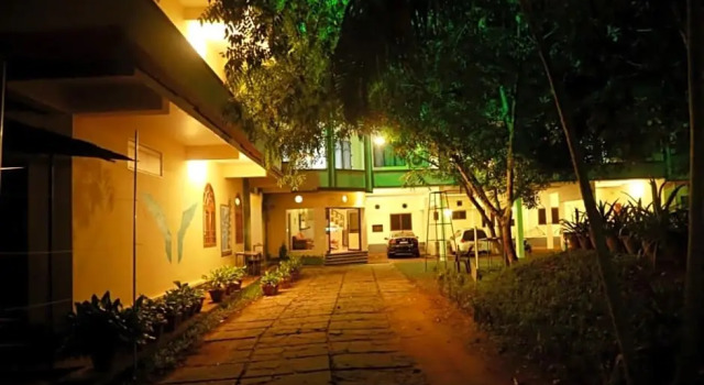 Люкс Lake Palace Family Resort Kumarakom