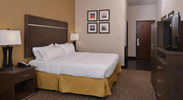 Номер Standard Holiday Inn Express & Suites Globe by IHG