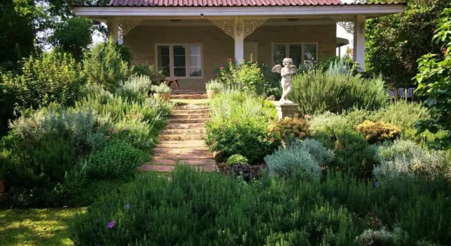 Коттедж с 3 комнатами Rosemary House