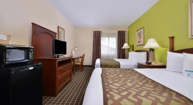 Standard Vierer Zimmer Regency Inn Geneseo IL I-80