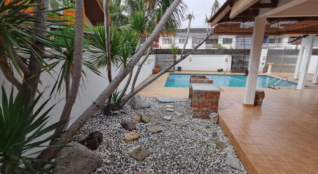 Kajang Grande Villa37H by Vale Pine