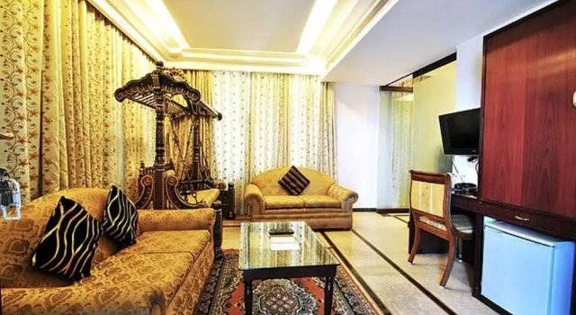 Люкс с видом на город Hotel Zeeras