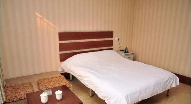 Hailong Business Inn, Prenota Hotel Hotel a Zibo con parcheggio, Parcheggio