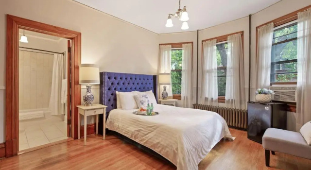 Номер Standard Historic District BnB