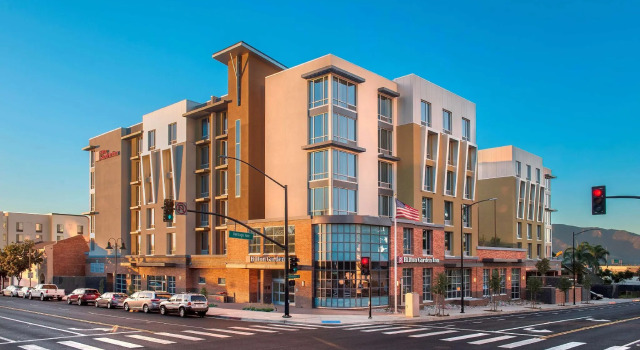 Люкс c 1 комнатой Hilton Garden Inn Burbank Los Angeles