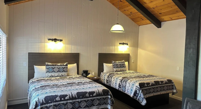 Четырёхместный номер Standard Lee Vining Motel