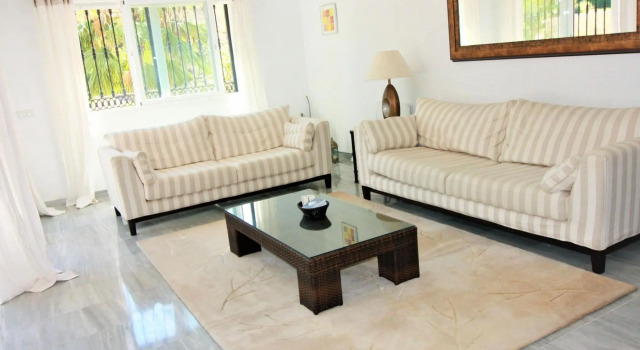 Amazing holiday home in Alhaurín El Grande with pool