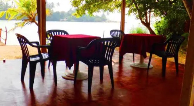 Paradiso Beach Cabanas