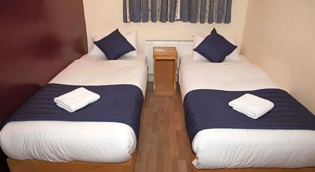 Номер Standard St Marks - Merit Hotels
