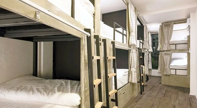 Кровать в общем номере (женский номер) Red Door Samsen Hotel, Bangkok