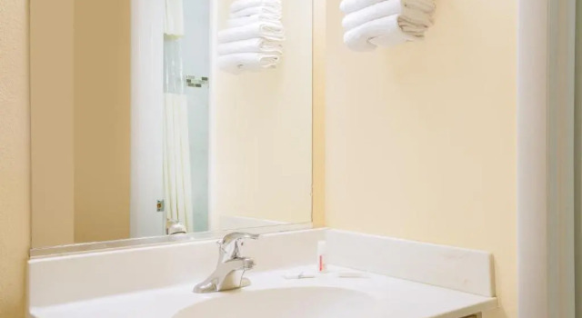 Четырёхместный номер Standard Days Inn by Wyndham St. George