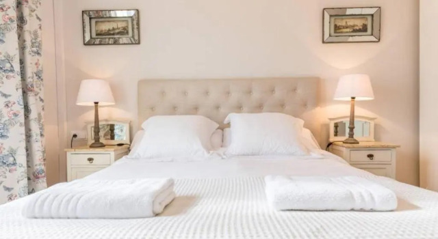 Апартаменты Lodging Apartments Guell Gaudi
