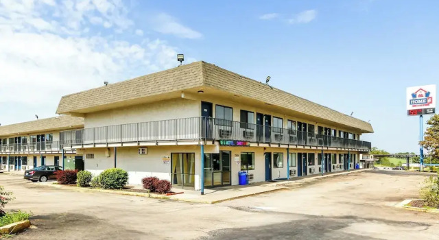 Home 6 by Townhouse Topeka KS I 70, Book Hotel Topeka Kansas