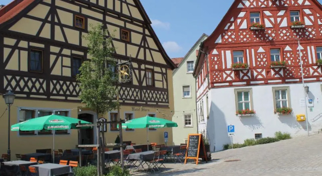Hotel Goldner Stern, Забронировать Отель Отели Нижней Франкония с парковкой, Парковка