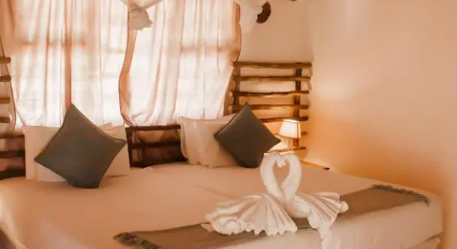 Leeville guesthouse, Book Hotel Lesoma Northwest District