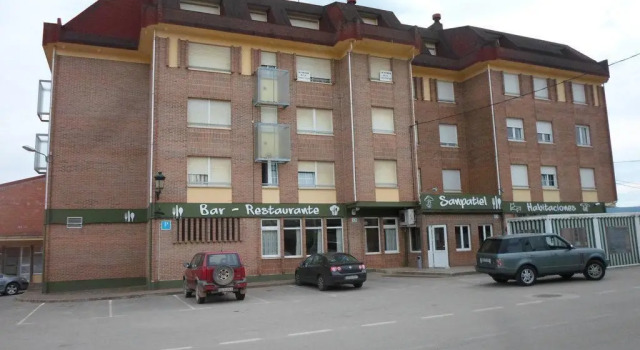 Hostal Sanpatiel, Забронировать Отель Вальдерредибле 
