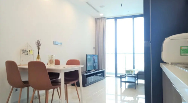 Апартаменты Vinhomes Golden River Ruby