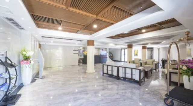 Yunzhong Hotel, Book Hotel Xinyang Henan