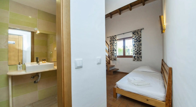 H - Vale dos Homens Beach Room in Montes de Praias Guesthouse in Aljezur, Забронировать Дом для отпуска Отели Алжезур с бассейном, Бассейн
