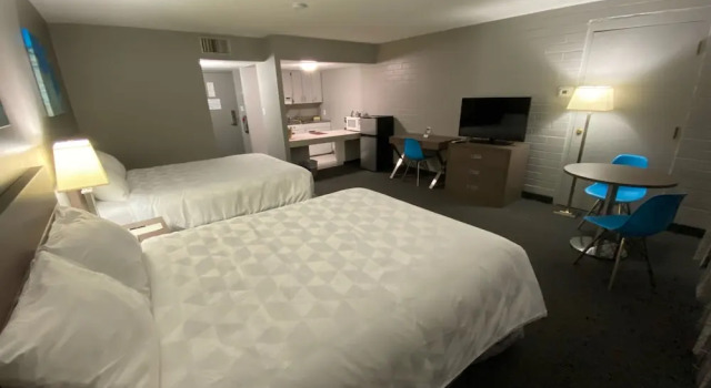 Номер Standard Travelodge by Wyndham Grande Prairie