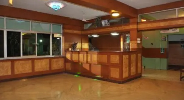 VALLI HOTEL, Забронировать Отель Отели Танджавур с парковкой, Парковка