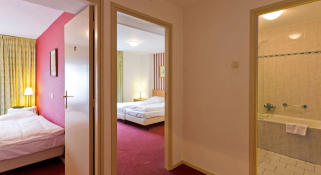 Четырёхместный номер Standard Hotel Promenade
