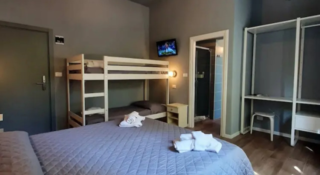 Четырёхместный номер Standard Hotel Alabama by ALEhotels
