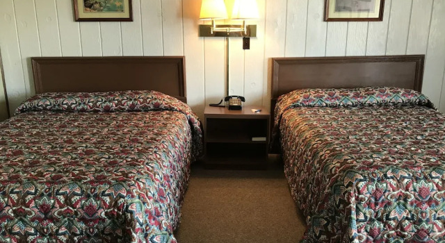 Colonial Hotel-Motel, Buchen Sie Motel Buckhannon 