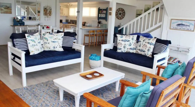 Коттедж Baby Whale Bliss - Beachfront House