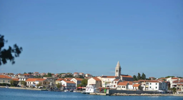Apartments Petar Maksan