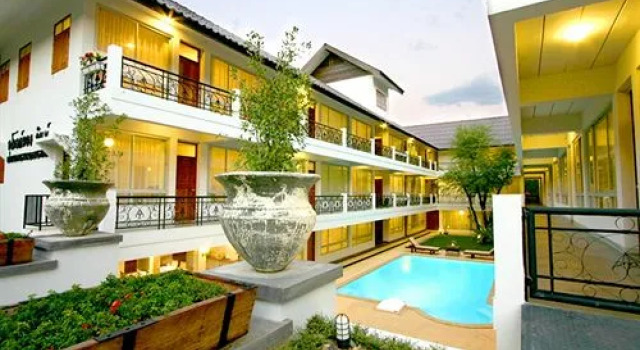 Fullrich Lanna Suite, Забронировать Отель Отели Чиангмай с парковкой, рядом с Ton Payom Market, Парковка