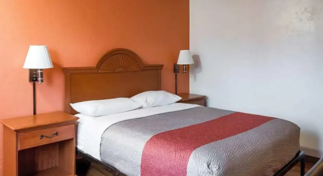 Номер Standard Motel 6-Wilsonville, OR - Portland