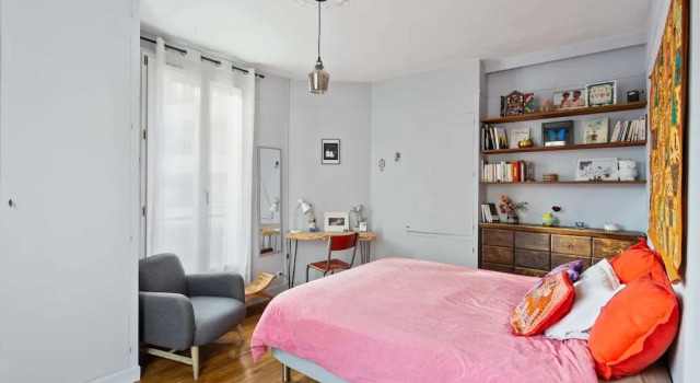 Spacious and Bright Duplex Located in the 19th, Забронировать Апартаменты/квартира 19-й округ: Ля Вилетт Париж, рядом с Курон