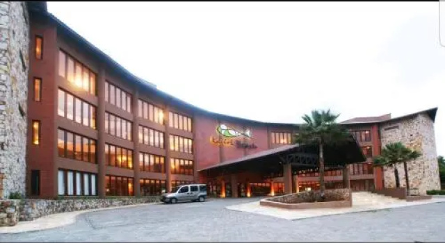 Manacá Apartamento & Restaurante