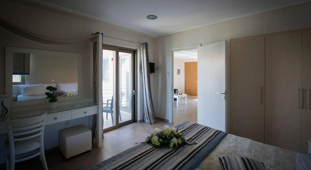 Mantinia Bay Hotel