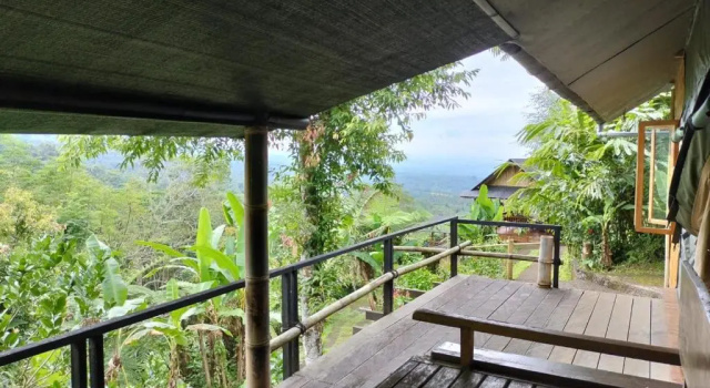 Семейный тент Sang Giri Mountain Tent Resort by Puri Signatures
