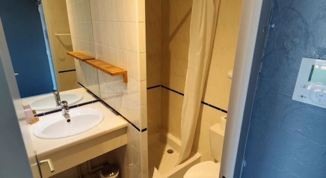 Номер Superior с балконом и с видом на город Hôtel Michelet Plage
