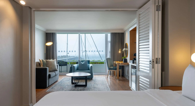 Полулюкс с балконом и с видом на океан Radisson Collection Hotel, Waterfront Cape Town