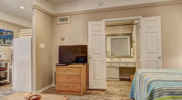 Island Oasis - 1 Br Condo